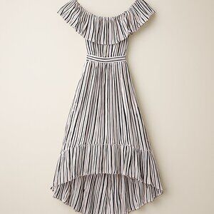 Striped Off-Shoulder Maxi Dress –Size L– Flowy & Elegant Summer Style -Worn Once